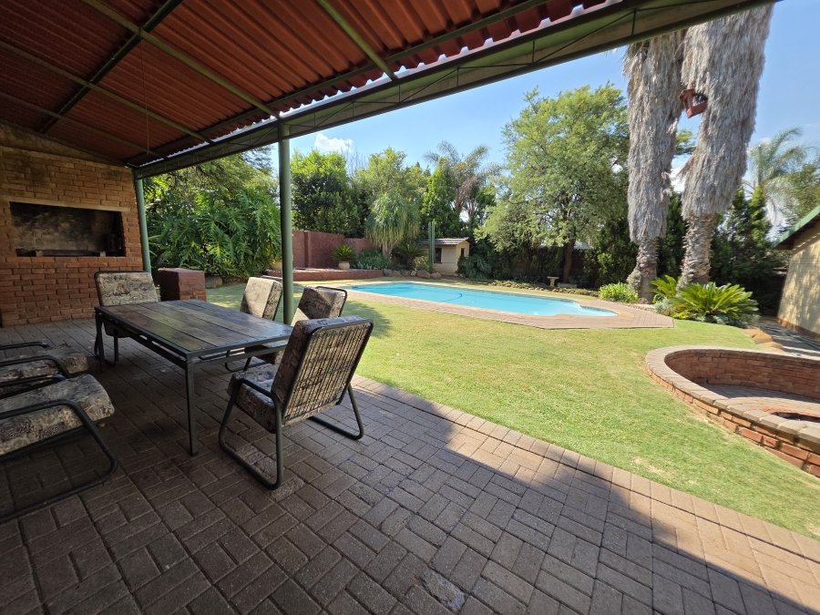 5 Bedroom Property for Sale in Riebeeckstad Free State